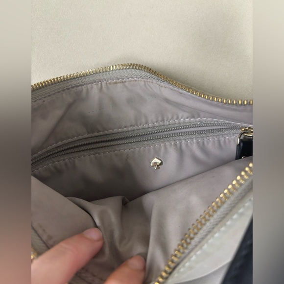 Kate Spade New York Watson Lane Hester Grey Taupe Crossbody Nylon Bag EUC - Picture 5 of 7